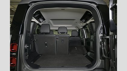 Defender 110 17