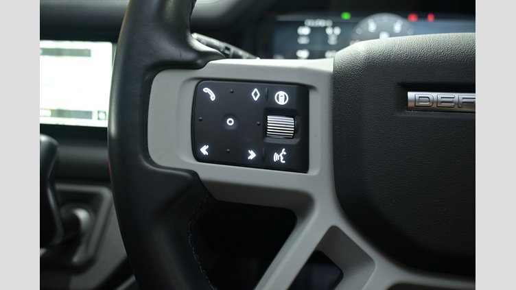 2024 認定中古車 Land Rover Defender 110 アイガーグレイ D300 AWD（AT） S