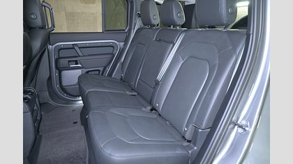 Defender 110 4
