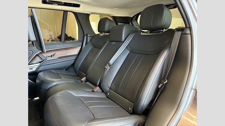 2023 認定中古車 Land Rover Range Rover シャラントグレー D300 AWD MHEV（AT） スタンダードホイールベース AUTOBIOGRAPHY