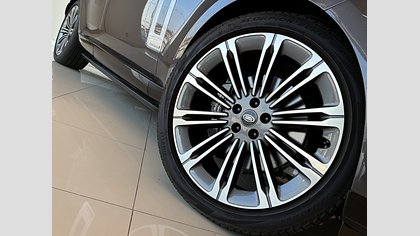 Range Rover 8