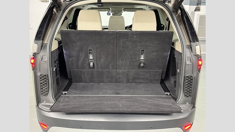 2021 認定中古車 Land Rover Discovery Lantau Bronze 3.0 litre i6P​ 360PS AWD