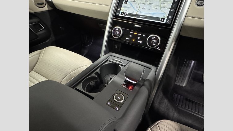 2021 認定中古車 Land Rover Discovery Lantau Bronze 3.0 litre i6P​ 360PS AWD