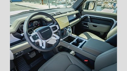 Defender 110 8
