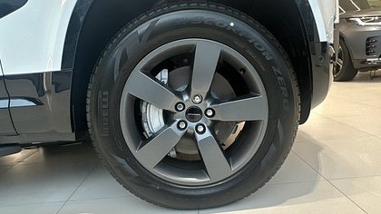 Defender 110 8