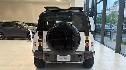 Defender 110 6