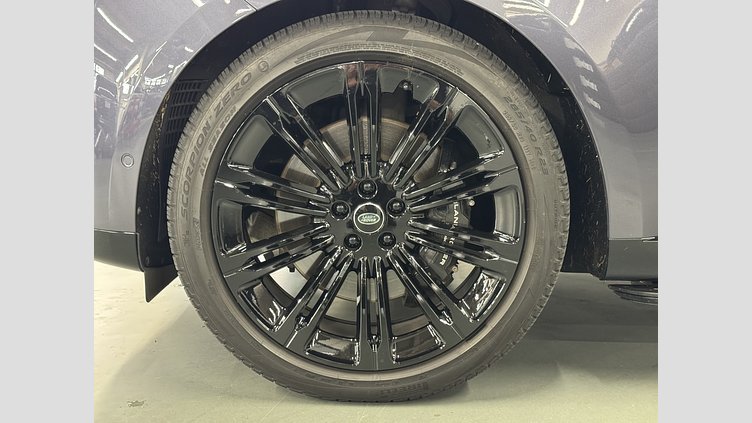 2023 認定中古車 Land Rover Range Rover アメジストグレイパープル - グロスフィニッシュ RANGE ROVER AUTOBIOGRAPHY ロングホイールベース
4.4L V8 530PSツインターボガソリンエンジン（AT）
AWD ロングホイールベース AUTOBIOGRAPHY