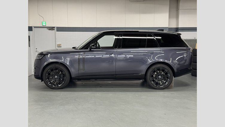 2023 認定中古車 Land Rover Range Rover アメジストグレイパープル - グロスフィニッシュ RANGE ROVER AUTOBIOGRAPHY ロングホイールベース
4.4L V8 530PSツインターボガソリンエンジン（AT）
AWD ロングホイールベース AUTOBIOGRAPHY