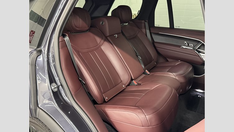 2023 認定中古車 Land Rover Range Rover アメジストグレイパープル - グロスフィニッシュ RANGE ROVER AUTOBIOGRAPHY ロングホイールベース
4.4L V8 530PSツインターボガソリンエンジン（AT）
AWD ロングホイールベース AUTOBIOGRAPHY