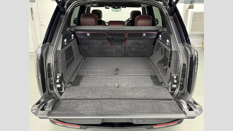 2023 認定中古車 Land Rover Range Rover アメジストグレイパープル - グロスフィニッシュ RANGE ROVER AUTOBIOGRAPHY ロングホイールベース
4.4L V8 530PSツインターボガソリンエンジン（AT）
AWD ロングホイールベース AUTOBIOGRAPHY