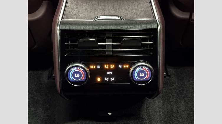 2023 認定中古車 Land Rover Range Rover アメジストグレイパープル - グロスフィニッシュ RANGE ROVER AUTOBIOGRAPHY ロングホイールベース
4.4L V8 530PSツインターボガソリンエンジン（AT）
AWD ロングホイールベース AUTOBIOGRAPHY
