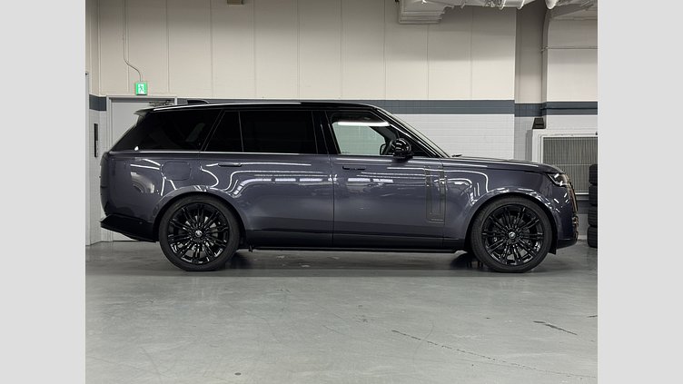 2023 認定中古車 Land Rover Range Rover アメジストグレイパープル - グロスフィニッシュ RANGE ROVER AUTOBIOGRAPHY ロングホイールベース
4.4L V8 530PSツインターボガソリンエンジン（AT）
AWD ロングホイールベース AUTOBIOGRAPHY