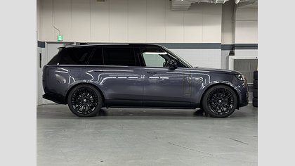 Range Rover 27