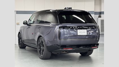 Range Rover 32