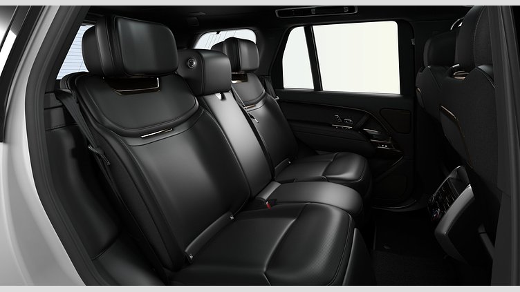 2026 Uusi Land Rover Range Rover Ostuni Pearl White P550e Petrol Plug-in Hybrid SV - Tähän autoon nyt 0% korko + kulut (30.9. asti)