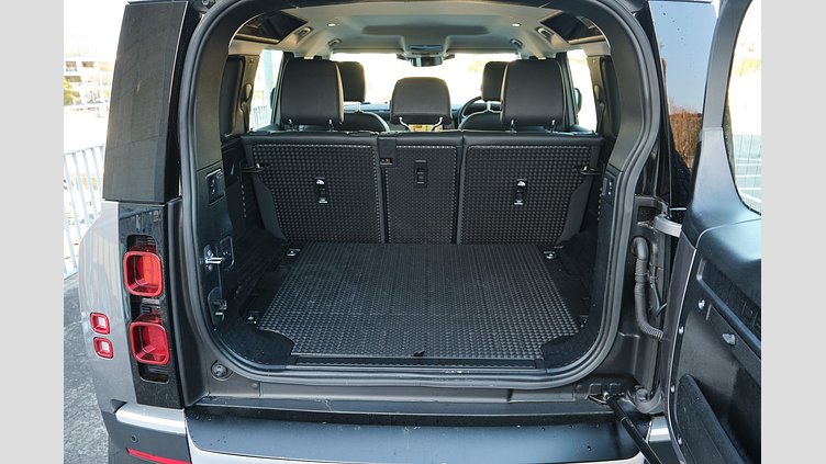 2022 Approved Land Rover Defender 110 Eiger Grey 110 D300 SE