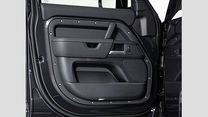 Defender 110 9