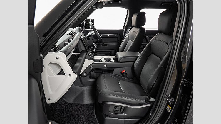 2025 認定中古車 Land Rover Defender 110 カルパチアングレイ D350 ディーゼルマイルドハイブリッド X-Dynamic HSE
