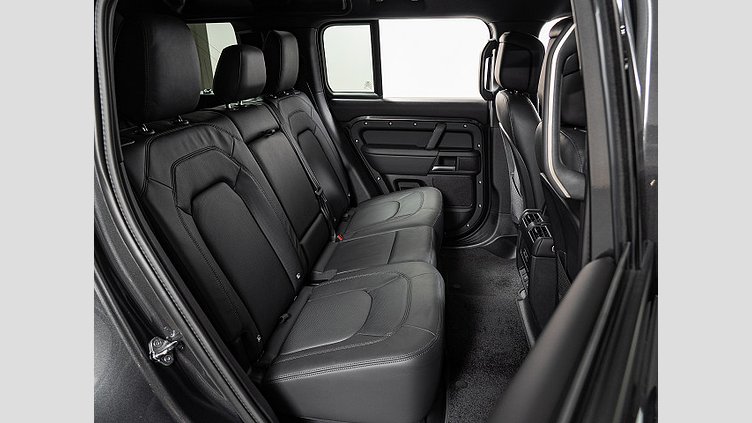 2025 認定中古車 Land Rover Defender 110 カルパチアングレイ D350 ディーゼルマイルドハイブリッド X-Dynamic HSE