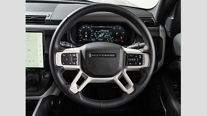 Defender 110 17