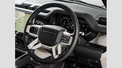 Defender 110 33
