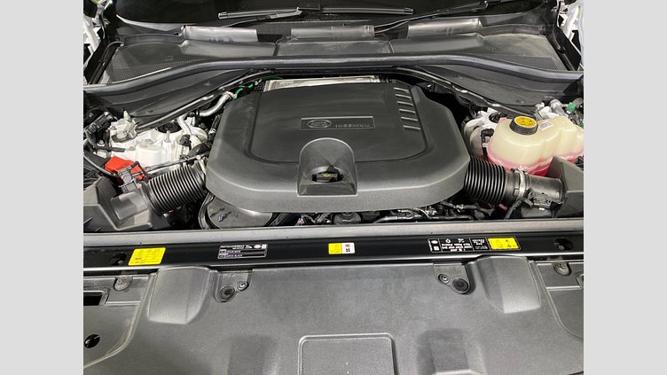 2024 認定中古車 Land Rover Range Rover オストゥーニパールホワイト（お取り扱いの有無については正規ディーラーにお問い合わせください） D350 AWD MHEV（AT） スタンダードホイールベース Autobiography