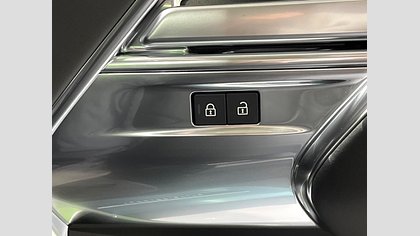 Range Rover 67