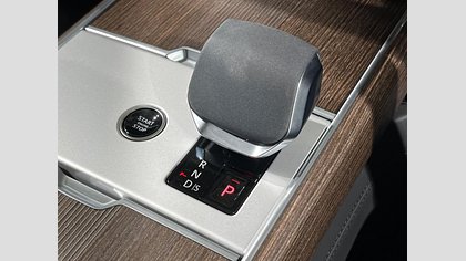 Range Rover 44