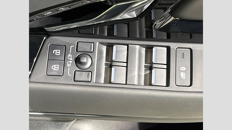 2024 認定中古車 Land Rover Range Rover Evoque サントリーニブラック プラグインハイブリッド（ガソリン） Standard Wheelbase DYNAMIC HSE