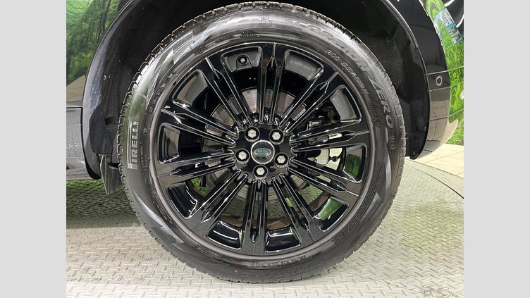 2024 認定中古車 Land Rover Range Rover Evoque サントリーニブラック プラグインハイブリッド（ガソリン） Standard Wheelbase DYNAMIC HSE