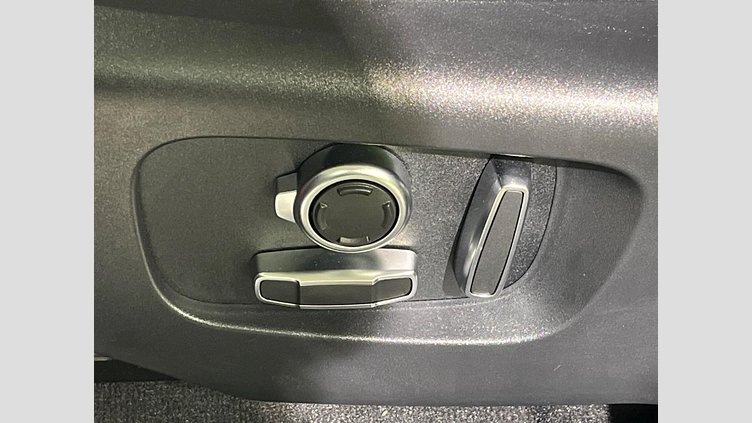 2024 認定中古車 Land Rover Range Rover Evoque サントリーニブラック プラグインハイブリッド（ガソリン） Standard Wheelbase DYNAMIC HSE