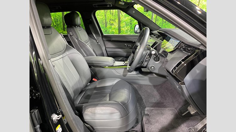 2025 認定中古車 Land Rover Range Rover Sport サントリーニブラック P550eプラグインハイブリッド（ガソリン） スタンダードホイールベース Dynamic SE