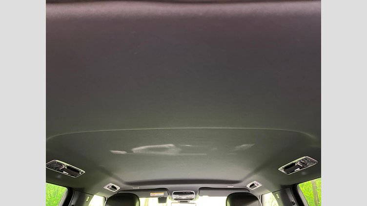 2025 認定中古車 Land Rover Range Rover Sport サントリーニブラック P550eプラグインハイブリッド（ガソリン） スタンダードホイールベース Dynamic SE