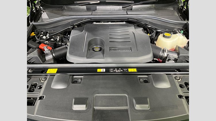 2025 認定中古車 Land Rover Range Rover Sport サントリーニブラック P550eプラグインハイブリッド（ガソリン） スタンダードホイールベース Dynamic SE