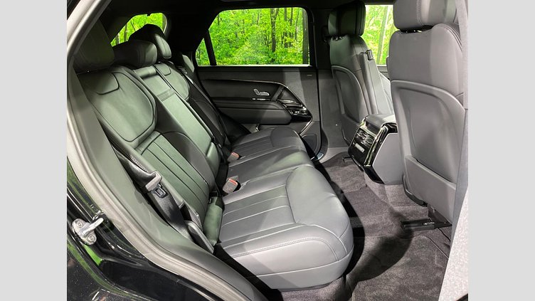 2025 認定中古車 Land Rover Range Rover Sport サントリーニブラック P550eプラグインハイブリッド（ガソリン） スタンダードホイールベース Dynamic SE