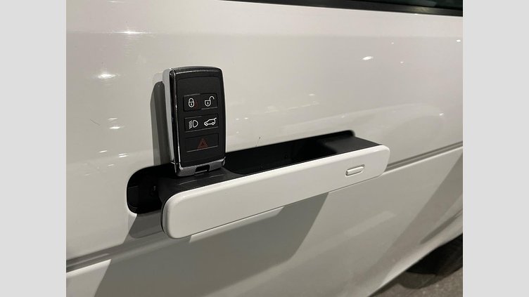 2020 認定中古車 Land Rover Range Rover Evoque フジホワイト P250 R-DYNAMIC S