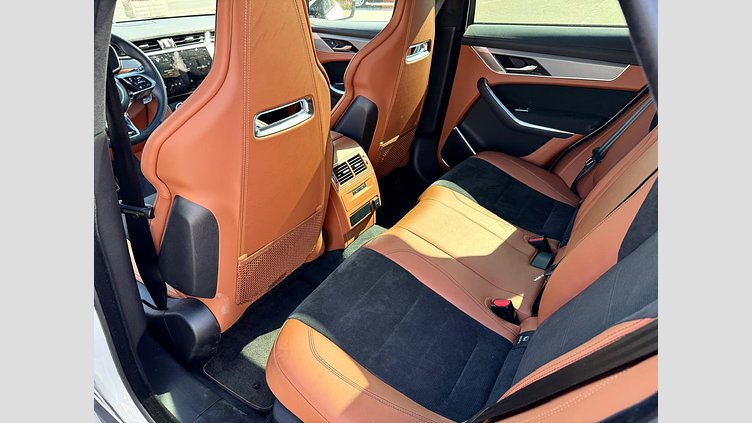 2023 Вживаний Jaguar F-Pace Ostuni Pearl White P550 AWD AUTOMATIC SVR