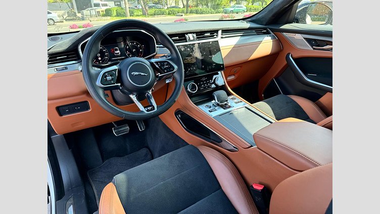 2023 Вживаний Jaguar F-Pace Ostuni Pearl White P550 AWD AUTOMATIC SVR
