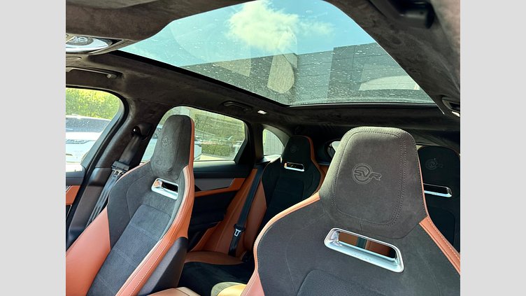 2023 Вживаний Jaguar F-Pace Ostuni Pearl White P550 AWD AUTOMATIC SVR