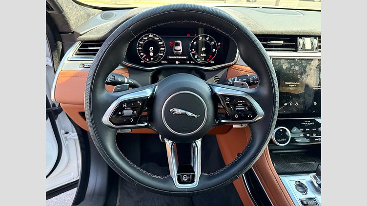 2023 Вживаний Jaguar F-Pace Ostuni Pearl White P550 AWD AUTOMATIC SVR