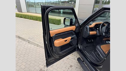 Defender 110 6