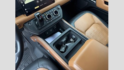 Defender 110 13