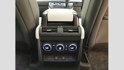 Defender 130 21
