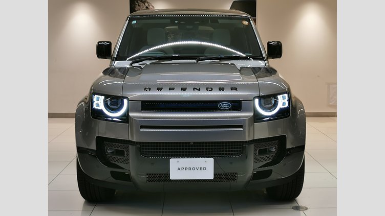 2024 認定中古車 Land Rover Defender 130 シリコンシルバー D350 ディーゼルマイルドハイブリッド X-Dynamic SE