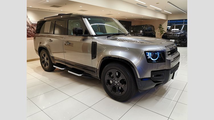 2024 認定中古車 Land Rover Defender 130 シリコンシルバー D350 ディーゼルマイルドハイブリッド X-Dynamic SE
