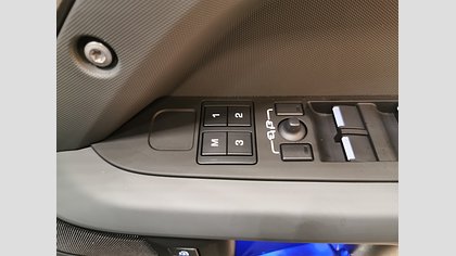 Defender 130 28