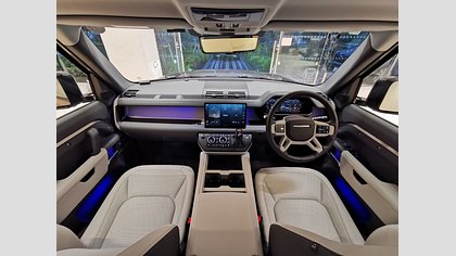 Defender 130 3