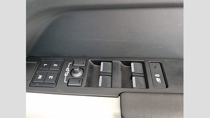 Defender 110 28