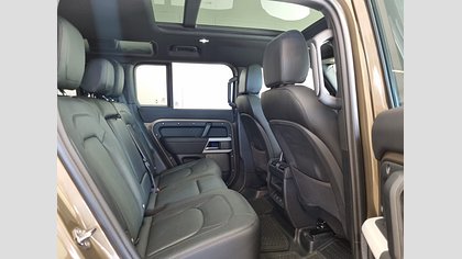 Defender 110 23