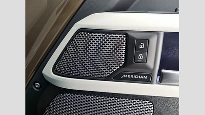 Defender 110 11